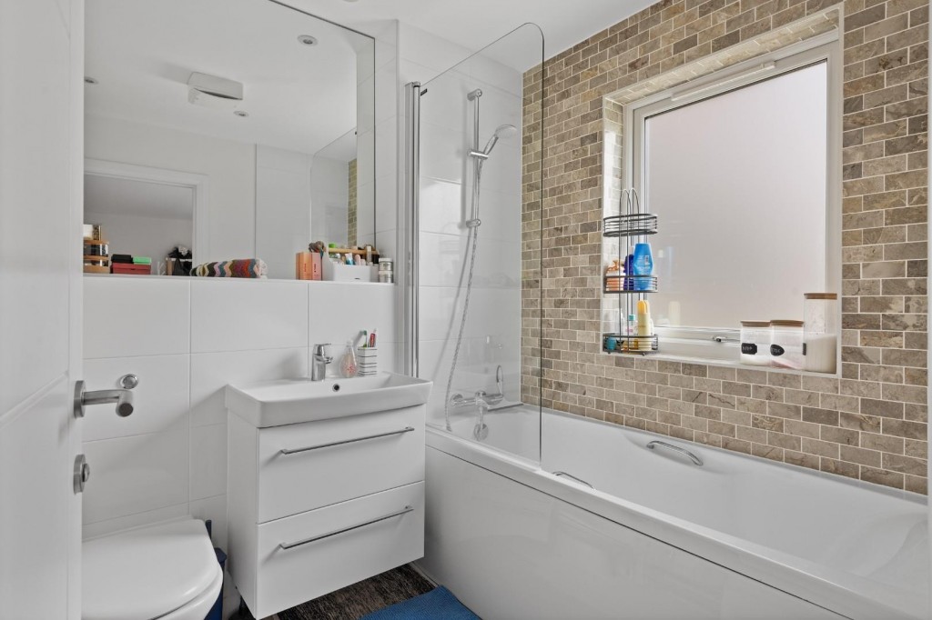 Images for Mortimer Court, 66 Cumnor Hill, Oxford EAID:BUTLSHEWESTAPI BID:1