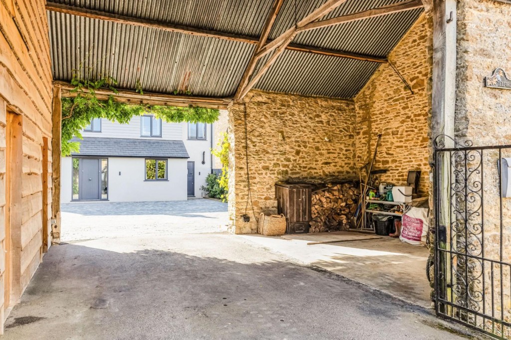 Images for High Street, Hinton Waldrist EAID:BUTLSHEWESTAPI BID:1
