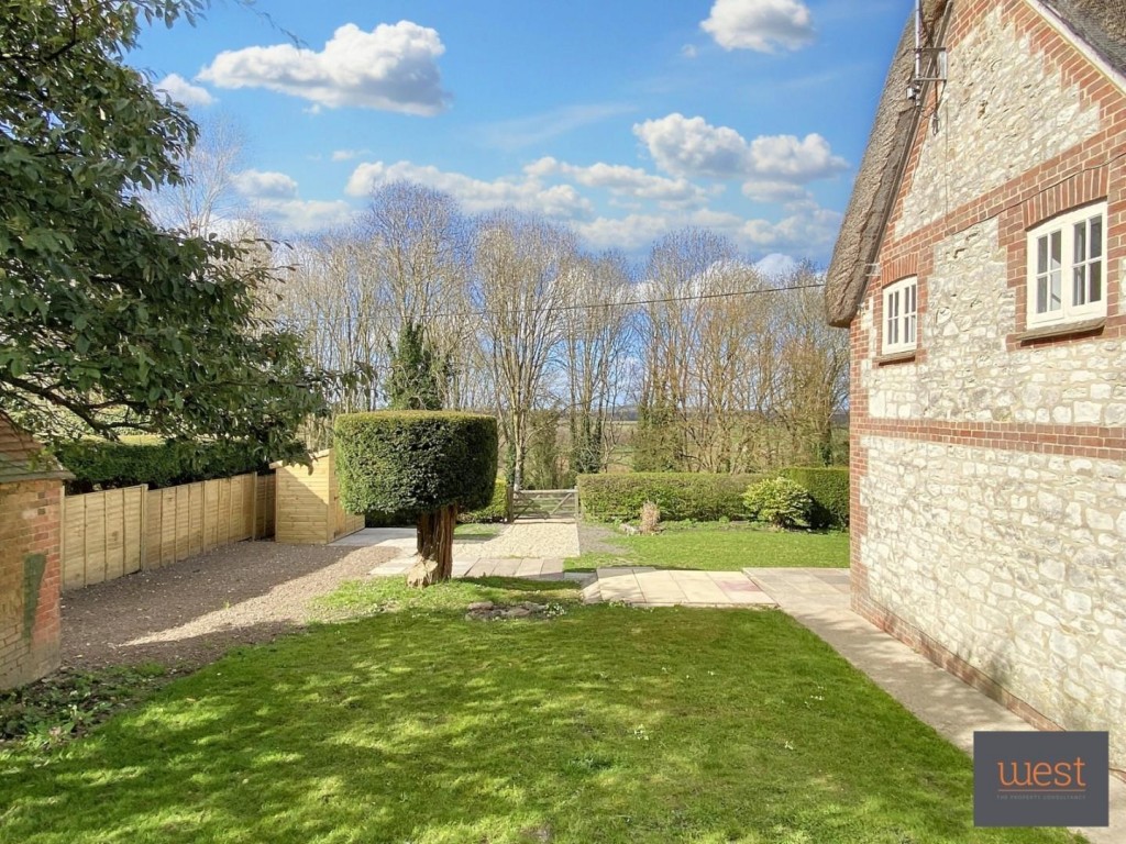 Images for Knighton, Swindon EAID:BUTLSHEWESTAPI BID:11