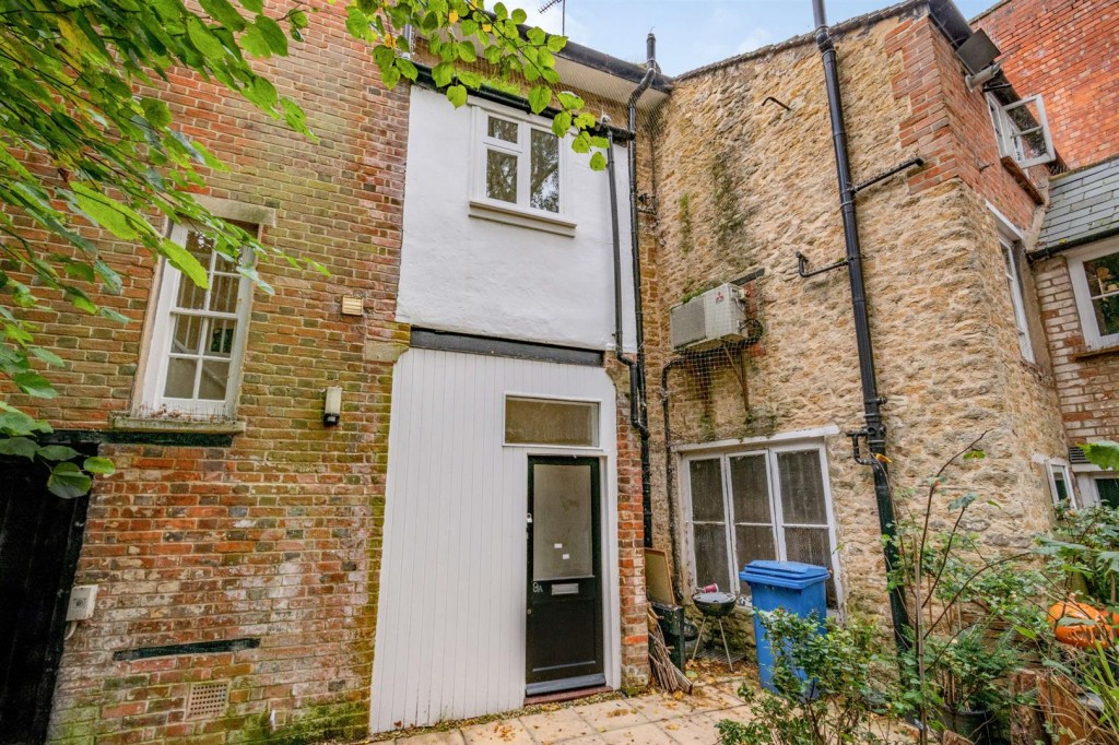 Images for Cornmarket, Faringdon, Oxfordshire EAID:BUTLSHEWESTAPI BID:11