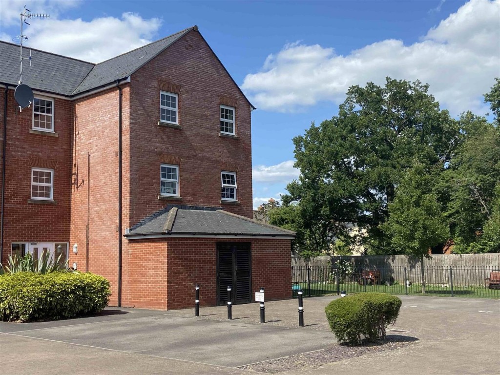Images for Flat 5 Bosworth House, 87 Havisham Drive, Haydon End EAID:BUTLSHEWESTAPI BID:11