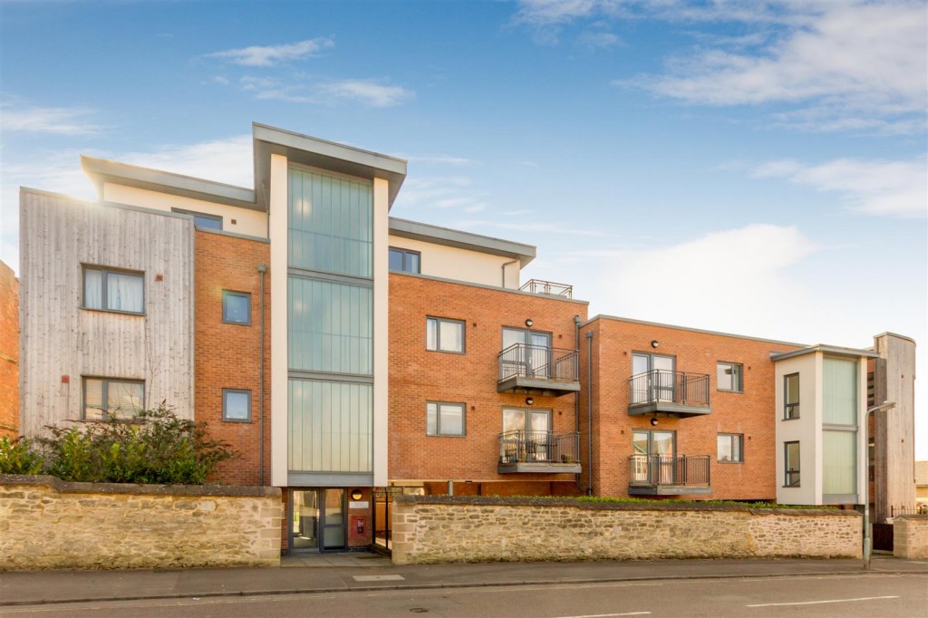 Images for Spire View, 120 Crescent Road, Cowley EAID:BUTLSHEWESTAPI BID:11