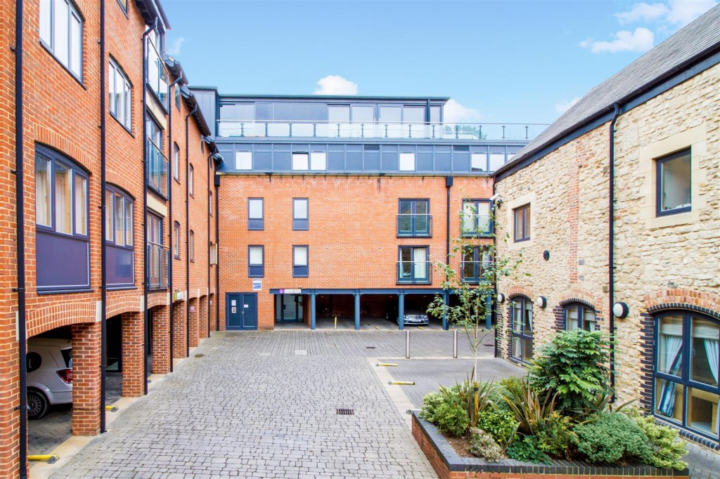 Images for The Lion Brewery, St Thomas Street, Oxford EAID:BUTLSHEWESTAPI BID:11