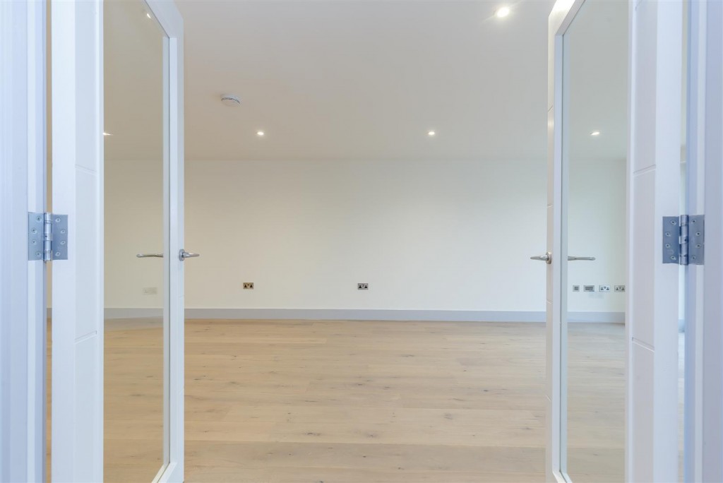 Images for Eaton Court, 86 Cumnor Hill EAID:BUTLSHEWESTAPI BID:11