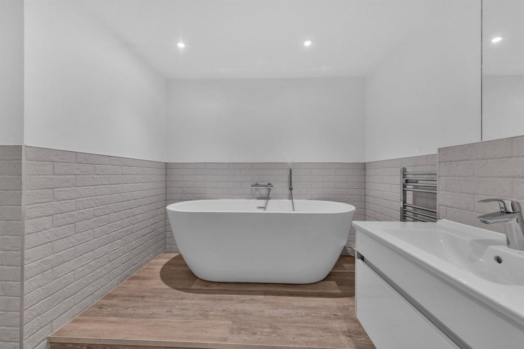 Images for Eaton Court, 86 Cumnor Hill EAID:BUTLSHEWESTAPI BID:11