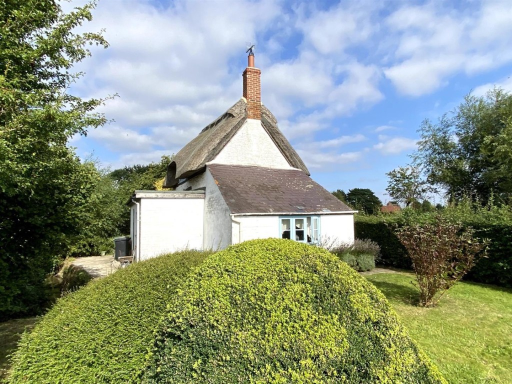 Images for Westminster Bridge Cottage, Woolstone Road, Uffington EAID:BUTLSHEWESTAPI BID:11