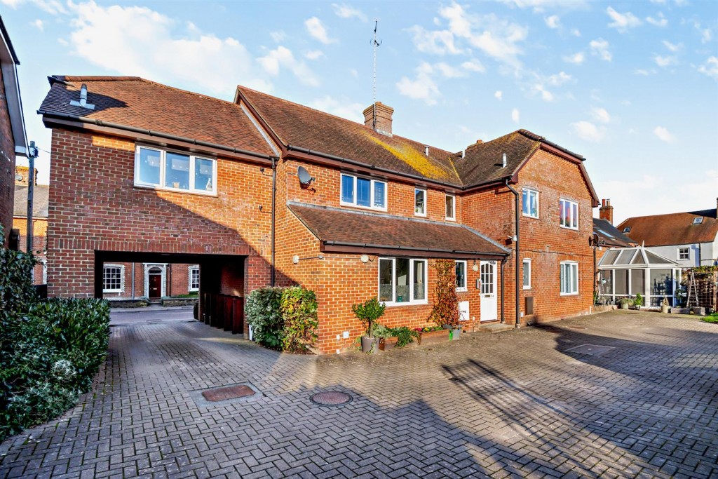 Images for Lloyd Court, Portway EAID:BUTLSHEWESTAPI BID:11