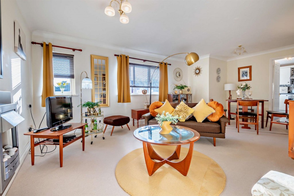 Images for Lloyd Court, Portway EAID:BUTLSHEWESTAPI BID:11