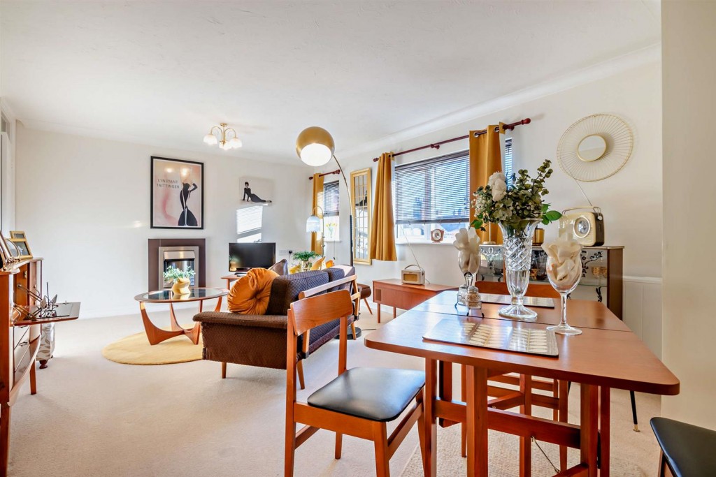 Images for Lloyd Court, Portway EAID:BUTLSHEWESTAPI BID:11