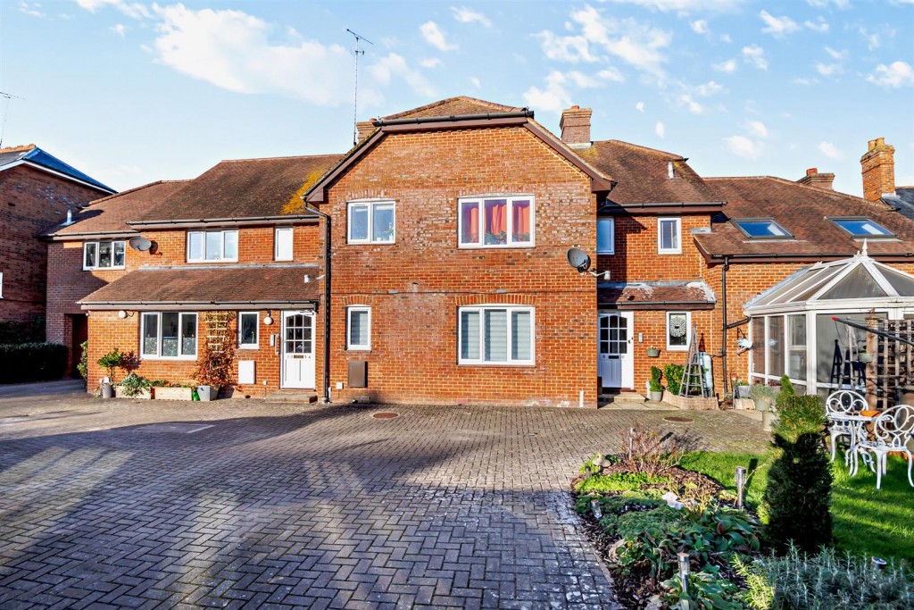 Images for Lloyd Court, Portway EAID:BUTLSHEWESTAPI BID:11