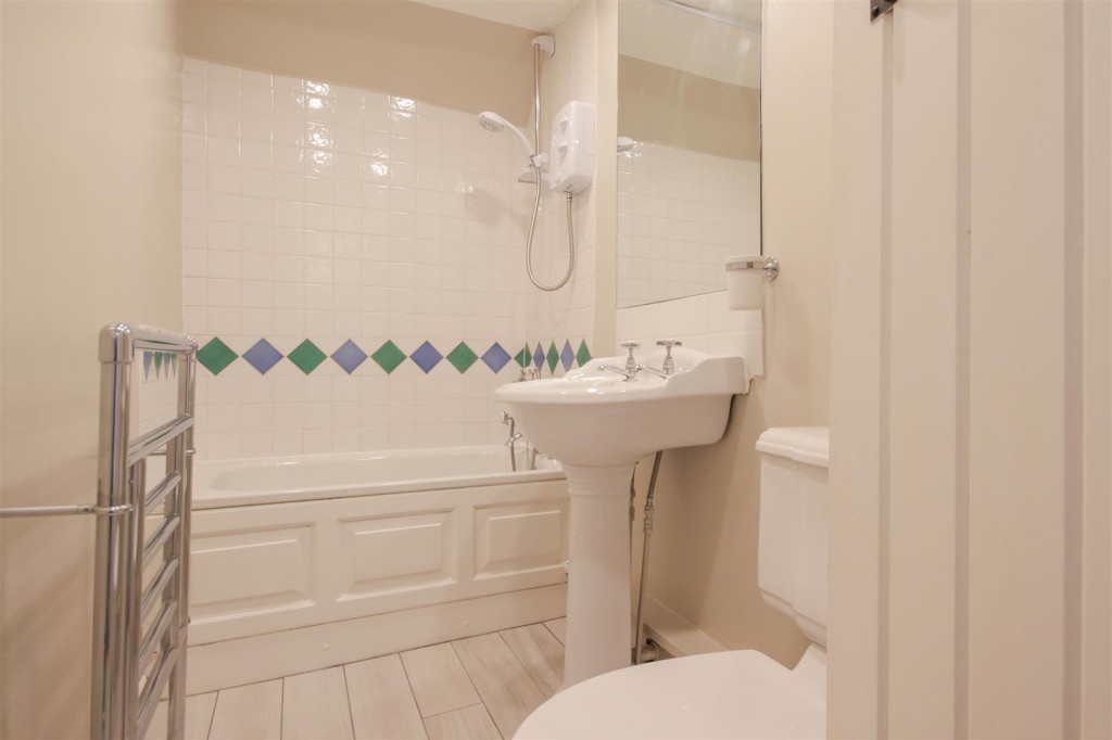 Images for Main Street, Over Norton EAID:BUTLSHEWESTAPI BID:11