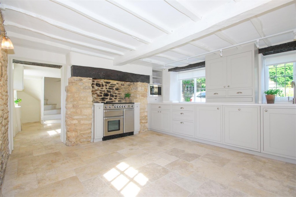 Images for Main Street, Over Norton EAID:BUTLSHEWESTAPI BID:11