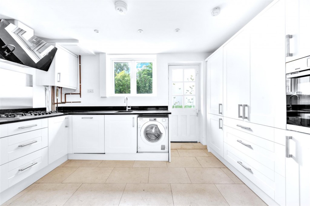 Images for Lewell Avenue, Marston, Oxford EAID:BUTLSHEWESTAPI BID:11