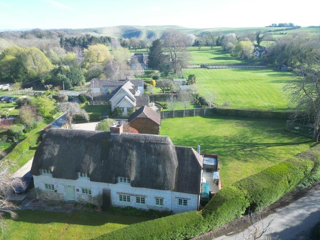 Images for Church Lane, Woolstone EAID:BUTLSHEWESTAPI BID:1