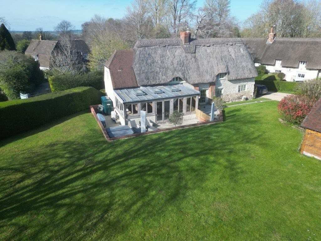 Images for Church Lane, Woolstone EAID:BUTLSHEWESTAPI BID:1