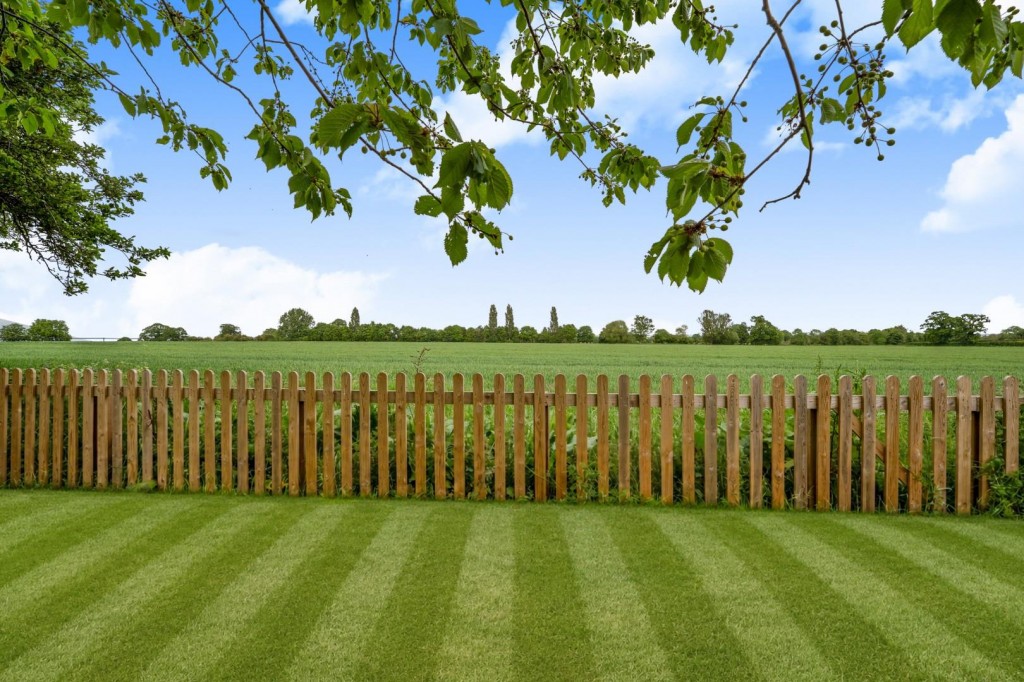 Images for Priors Lane, Hinton Waldrist, Oxfordshire EAID:BUTLSHEWESTAPI BID:1