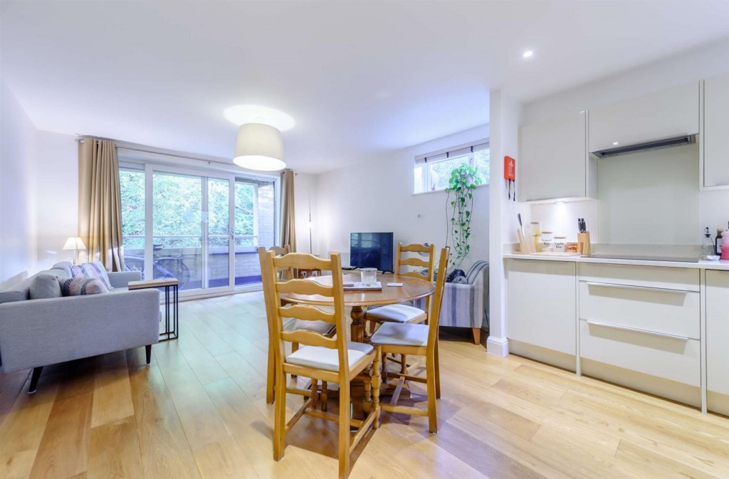 Images for Mortimer Court, 66 Cumnor Hill, Oxford EAID:BUTLSHEWESTAPI BID:11