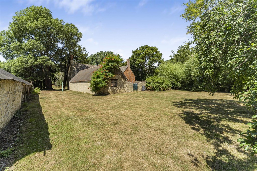 Images for West End House, West End, Stanton Harcourt EAID:BUTLSHEWESTAPI BID:11