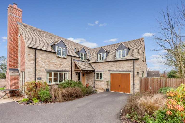 New Yatt Road - Witney