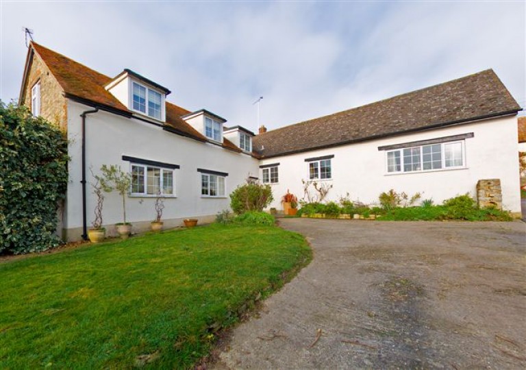 Lower End, Great Milton